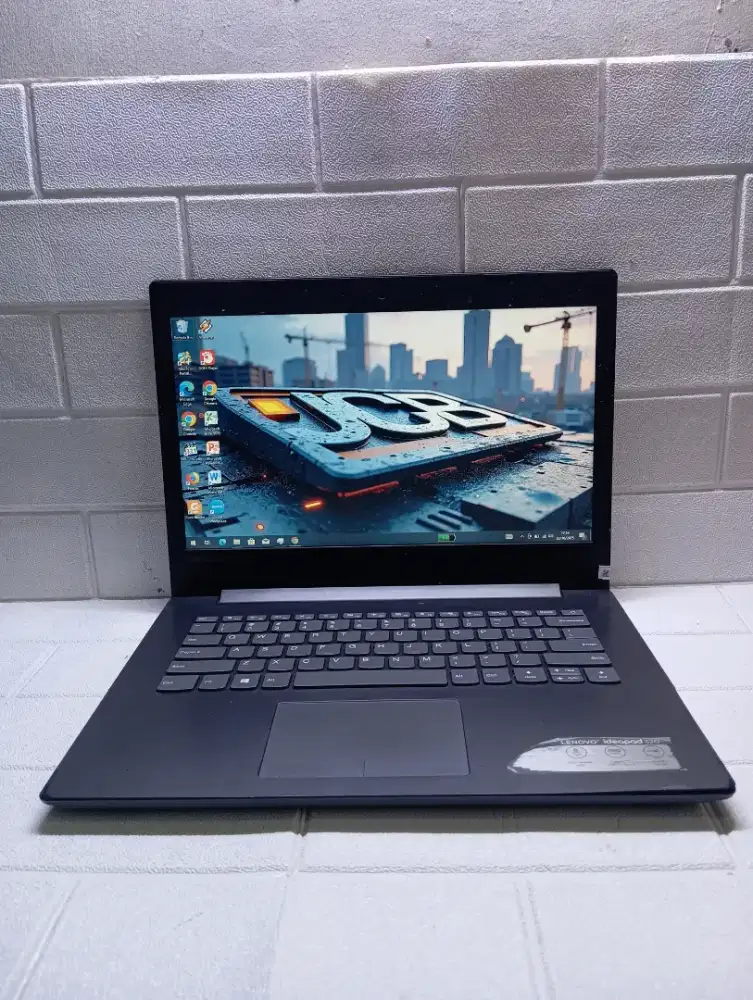 Laptop Lenovo Ideapad Core i5. Ram 8. Double VGA. Double Storrage