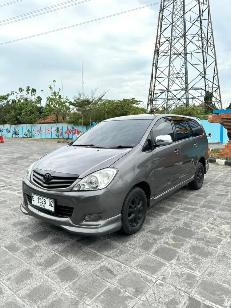 Toyota Innova Diesel 2011