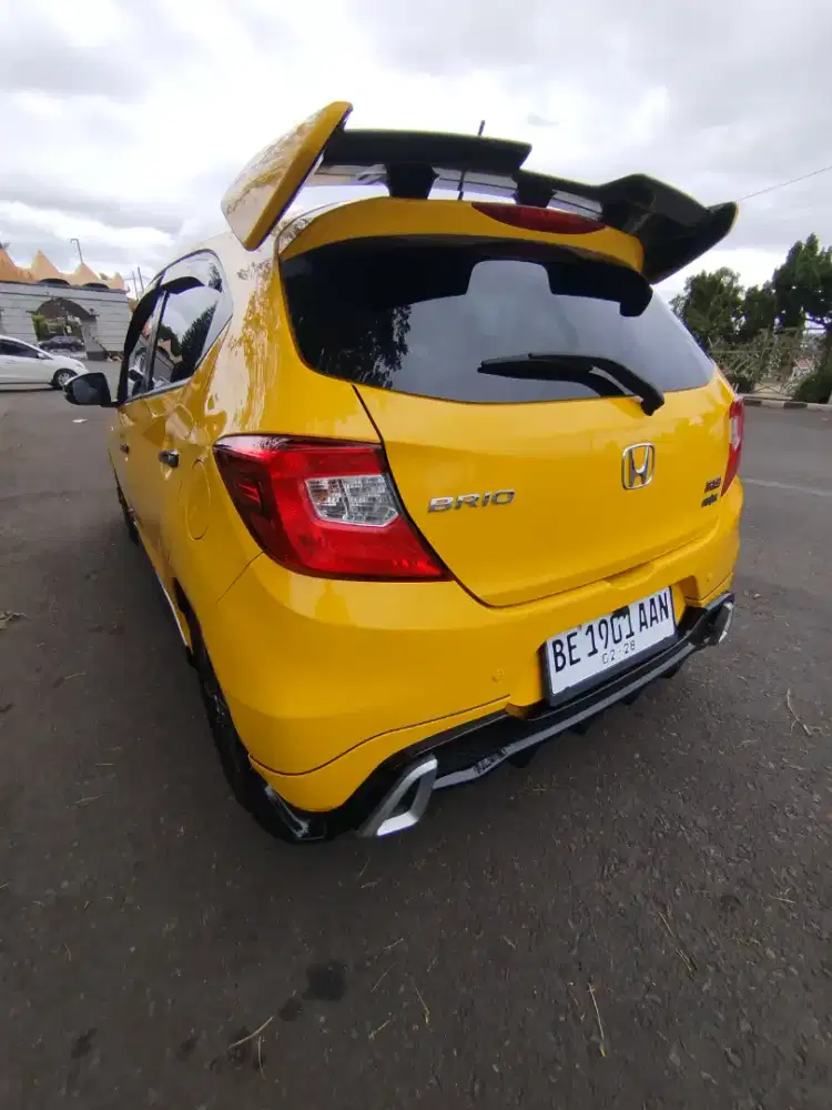 Honda Brio RS Urbanite CVT matic 2022 be kota yellow