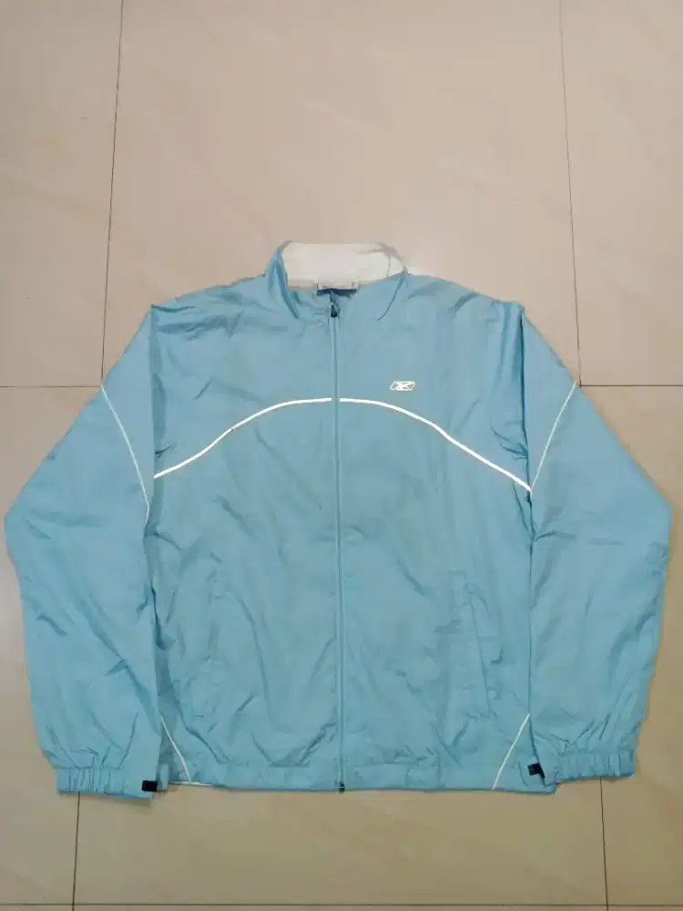 Jaket parasut rebook