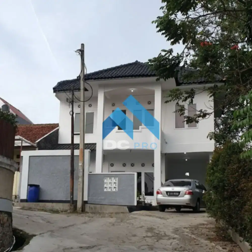 Rumah luas dijual murah komplek Sariwangi dekat gegerkalong