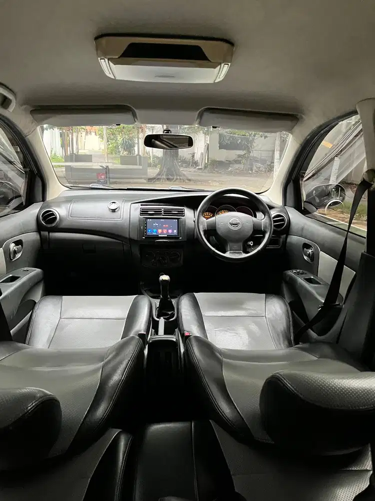 Nissan Livina 2012 Bensin