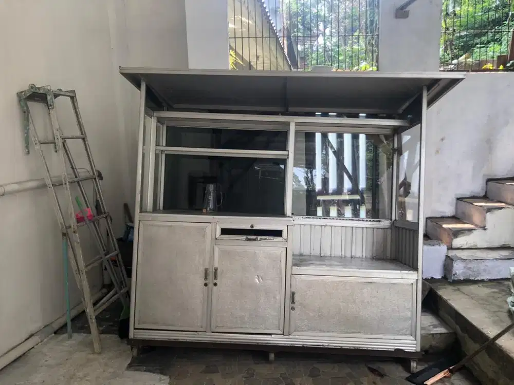 Gerobak bekas jualan