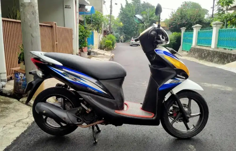 Honda Spacy FI 2013 Helm in