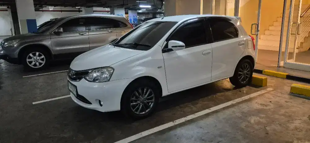 Toyota Etios Valco 1.2 e MT manual ( putih mutiara expander )