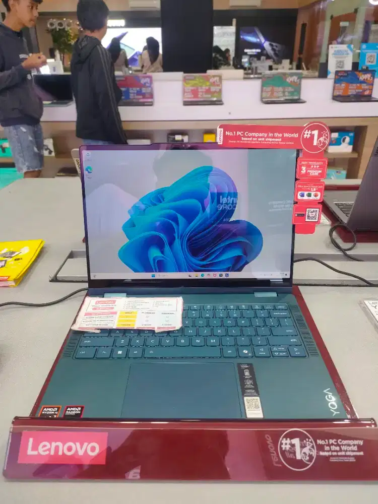 LENOVO YOGA 7 | AMD RYZEN AI 7