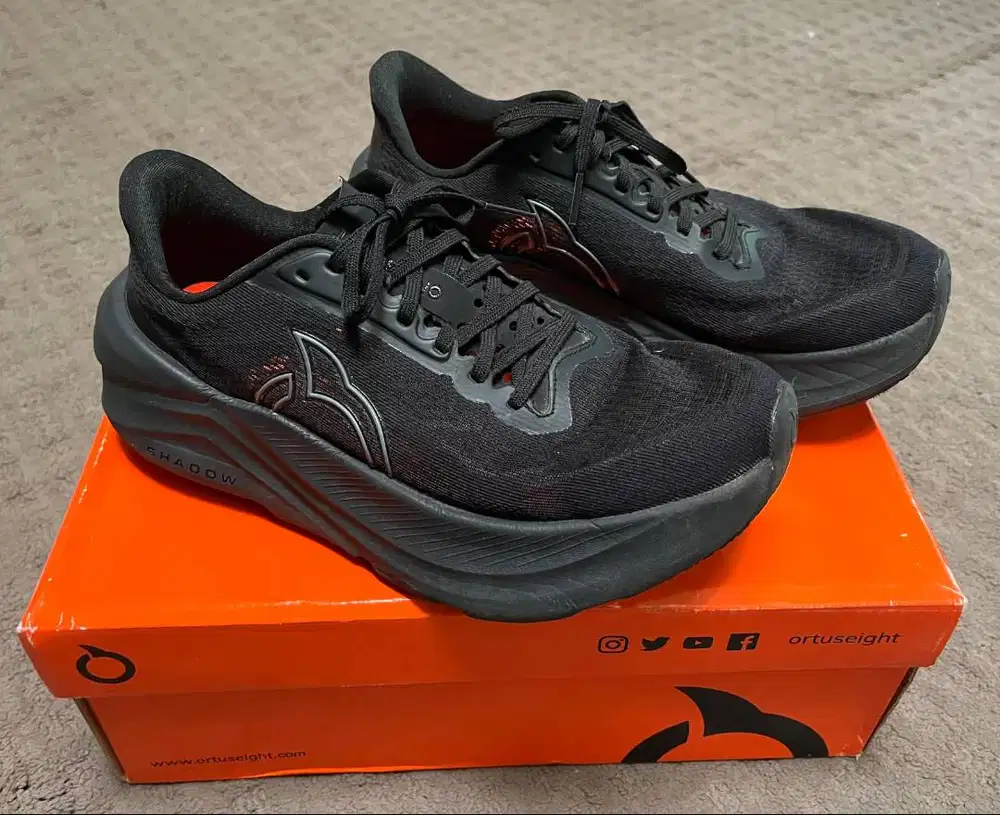 Sepatu Lari Ortuseight Hyperblast Shadow + Kaos kaki Ortuseight 2pcs