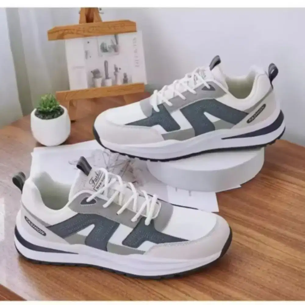 Sepatu sneakers cowo keren trendy