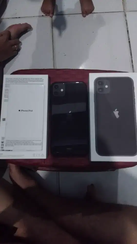 iphone 11 128gb ibox like new