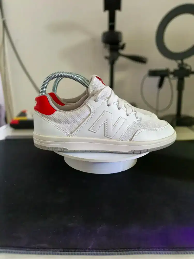 36- Sepatu second NB