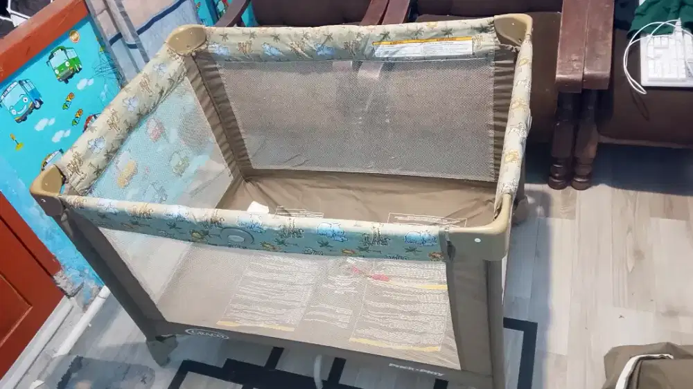 Box tidur bayi Graco
