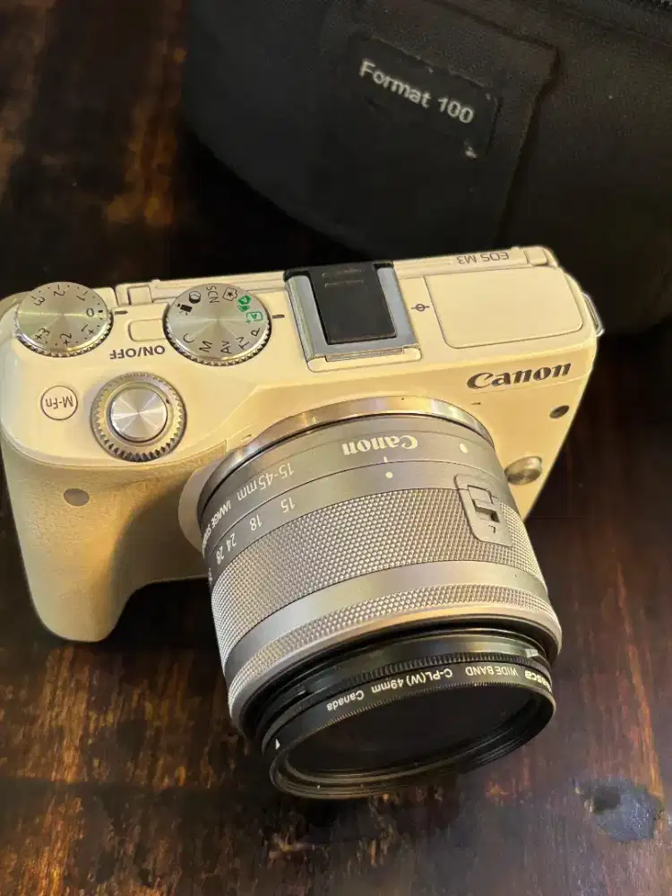 Camera dslr EOS M3