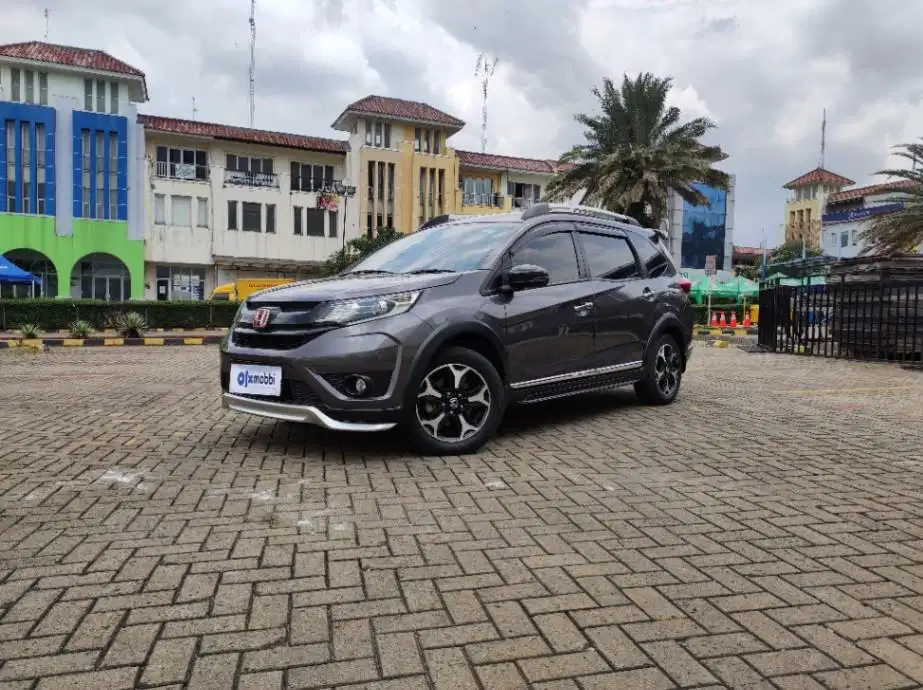 TDP 8,JT Honda BR-V 1.5 E Prestige Bensin-AT Abu 2017