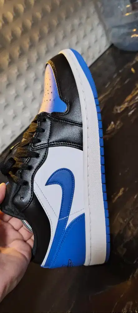 Jordan 1 Low Royal Size 43