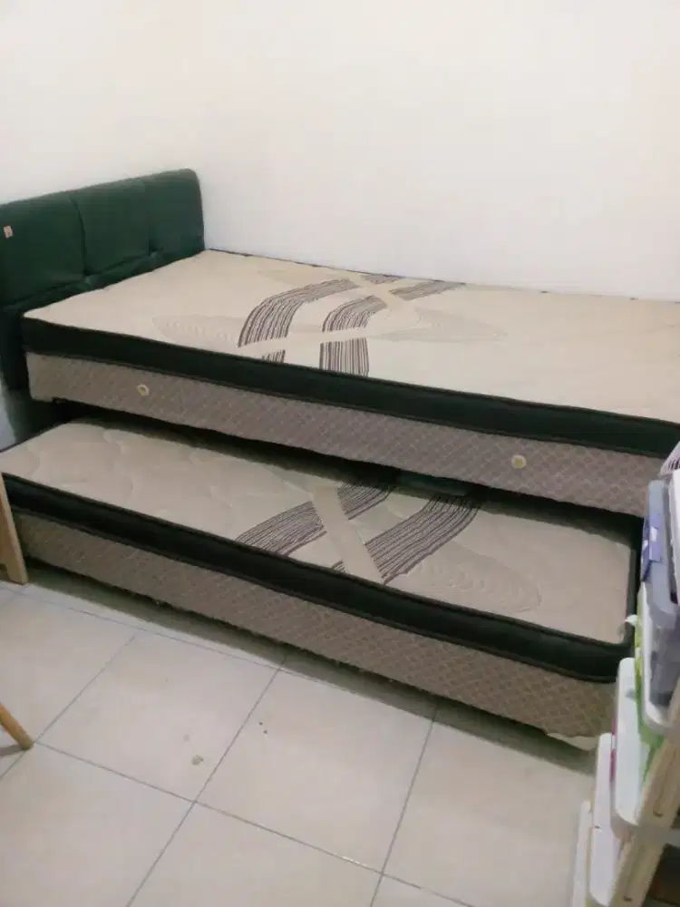 Tempat tidur atau KASUR 2 TINGKAT UKURAN 120 X 200.