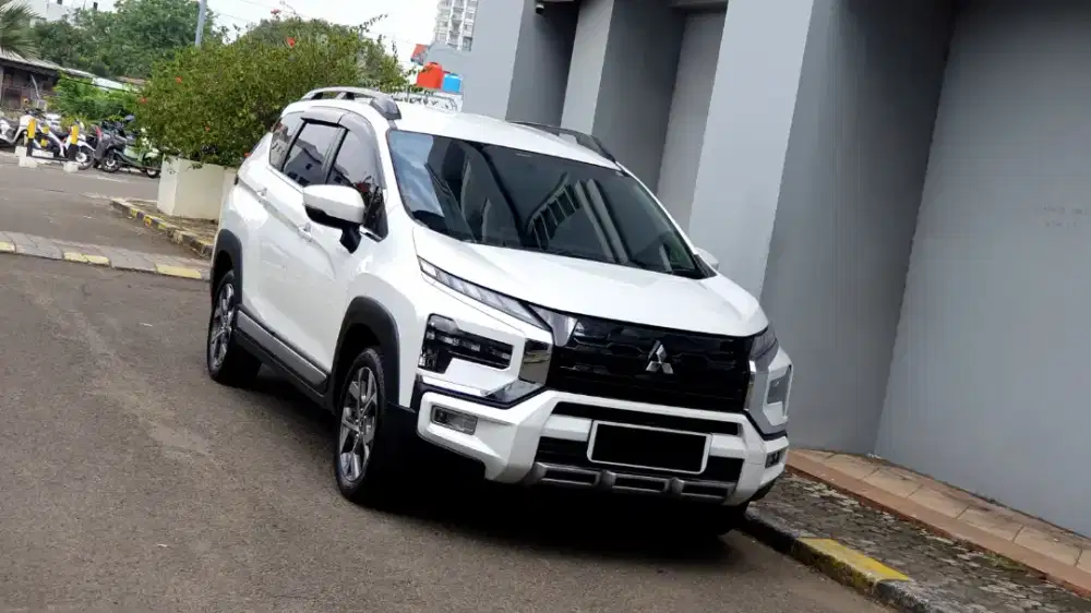 [ LOW KM ] Mitsubishi Xpander Cross Premium Plus CVT AT 2023/2024