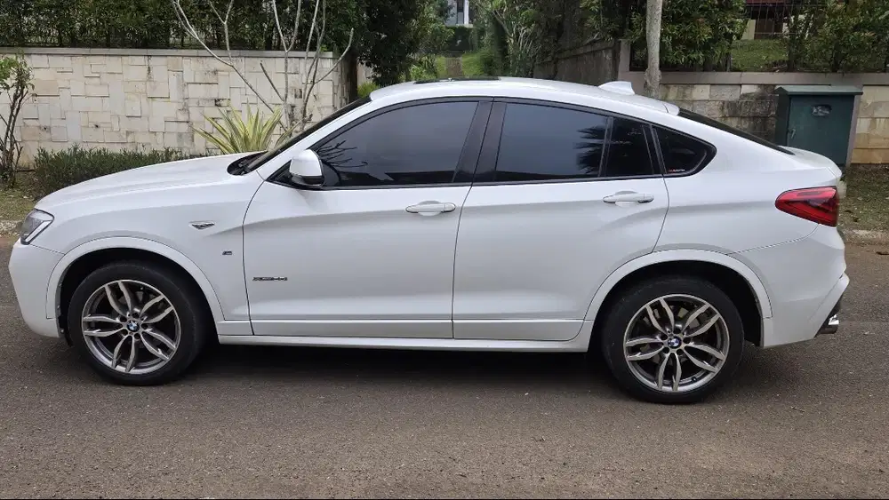 BMW X4 xDrive28i 2015 – pemakai pribadi , Siap Pakai!