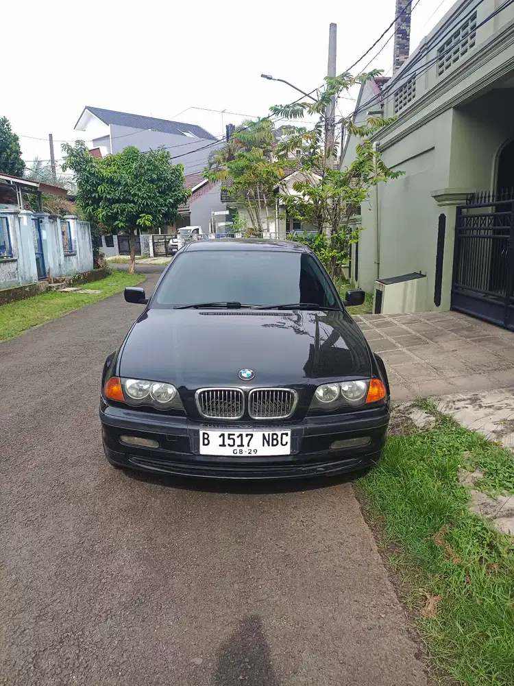 BMW 325i 2001 Bensin