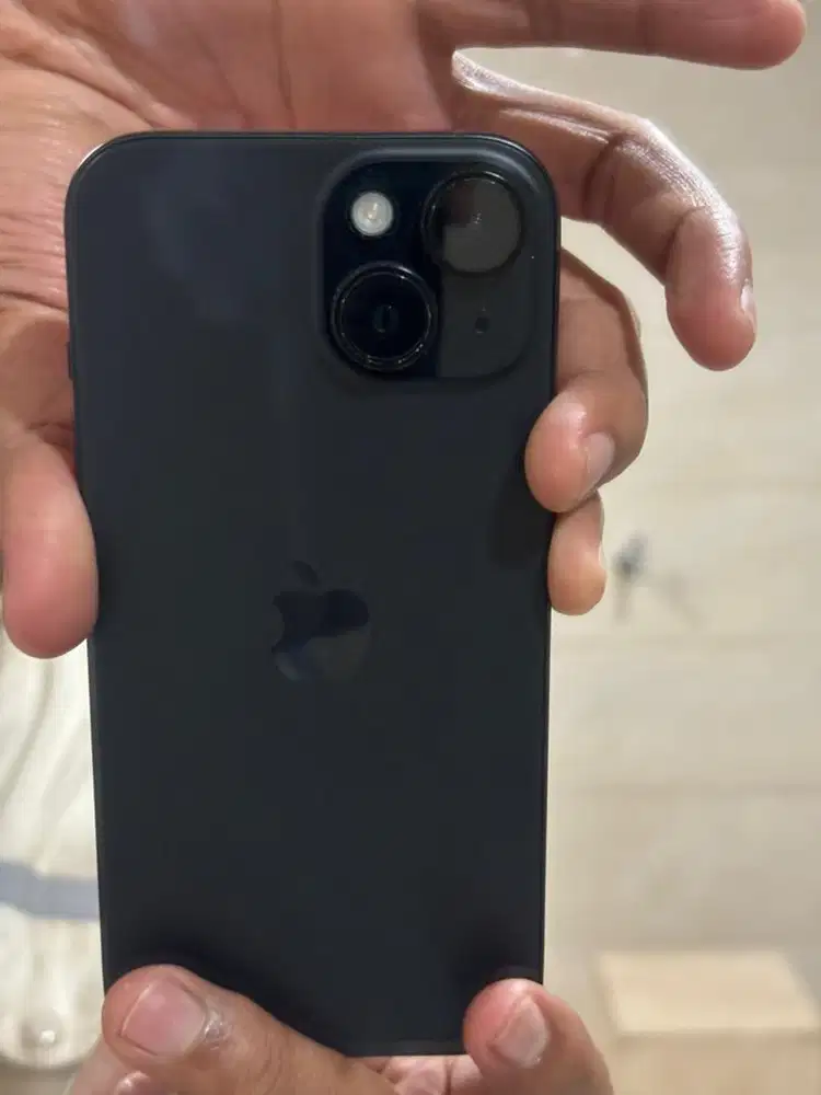 iPhone 15, 256GB Warna Black (iBox)