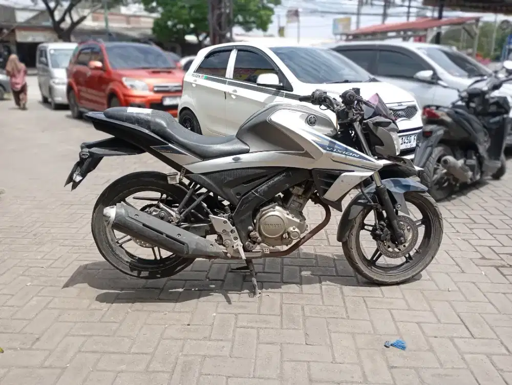 [PROMO OKT] Yamaha Vixion Tahun 2017 Surat Komplit