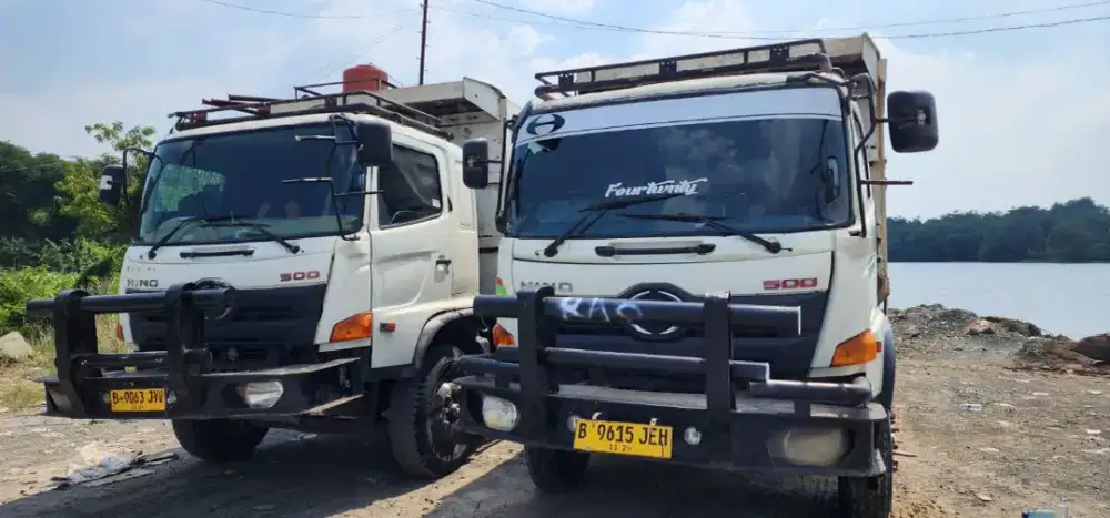 Dump truck Hino lohan tahun 2019