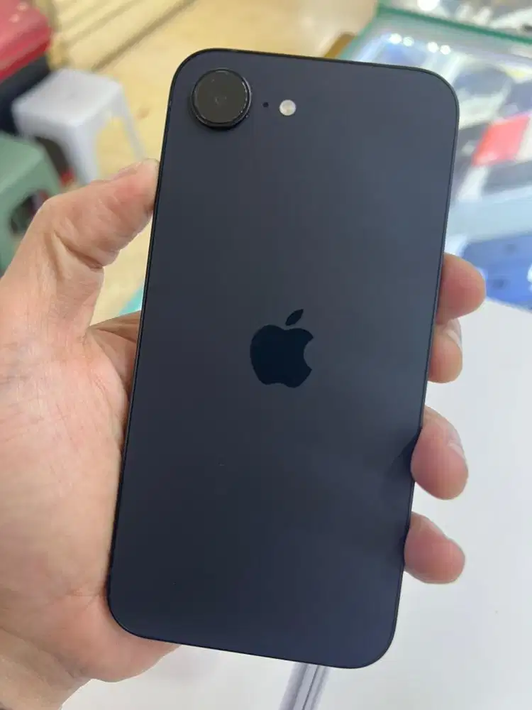 Iphone 16e 128 bli bli bh 100 garansi mei 2026