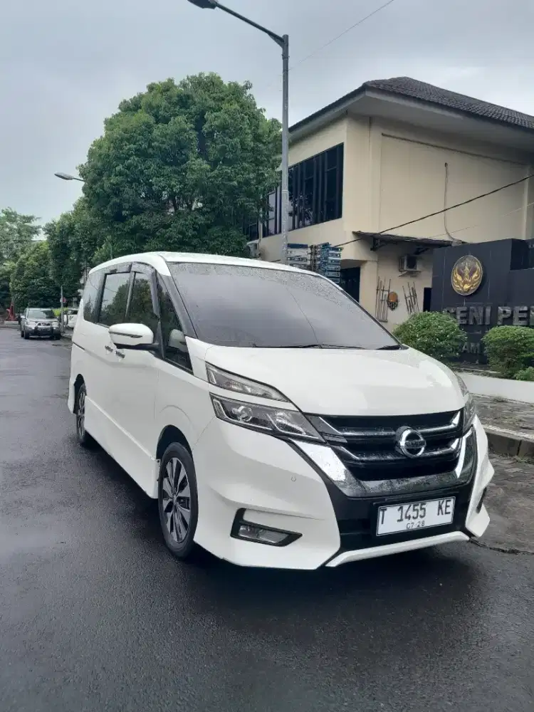 Nissan Serena c27 2019 simpanan pribadi