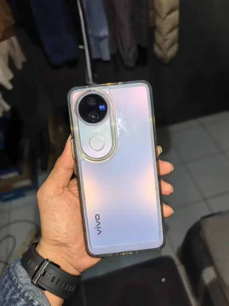 vivo V50 5G 12/256gb