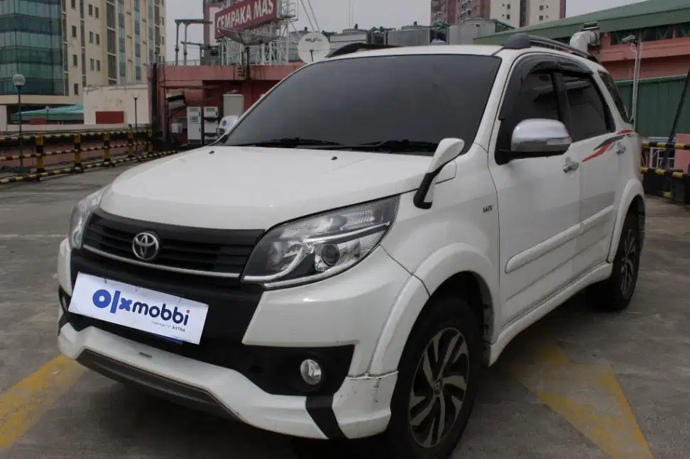 TDP 8,JT Toyota Rush 1.5 TRD Sportivo Bensin-MT Putih 2016