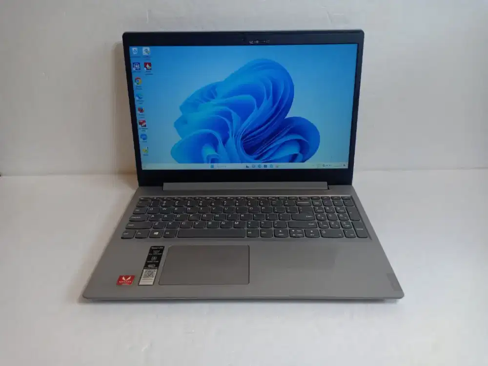 A935 Lenovo ideapad L340-15API AMD ryzen 3-3200U Ram 8 ssd 512GB