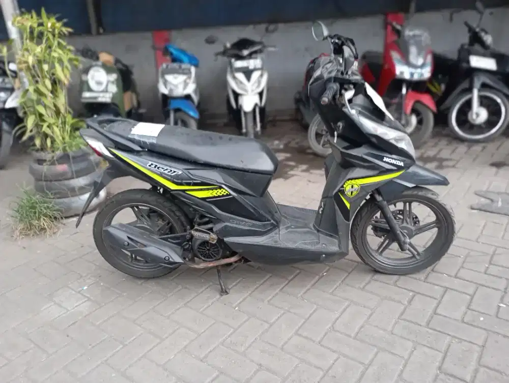 [PROMO OKT] Honda beat eco Tahun 2017 T/A