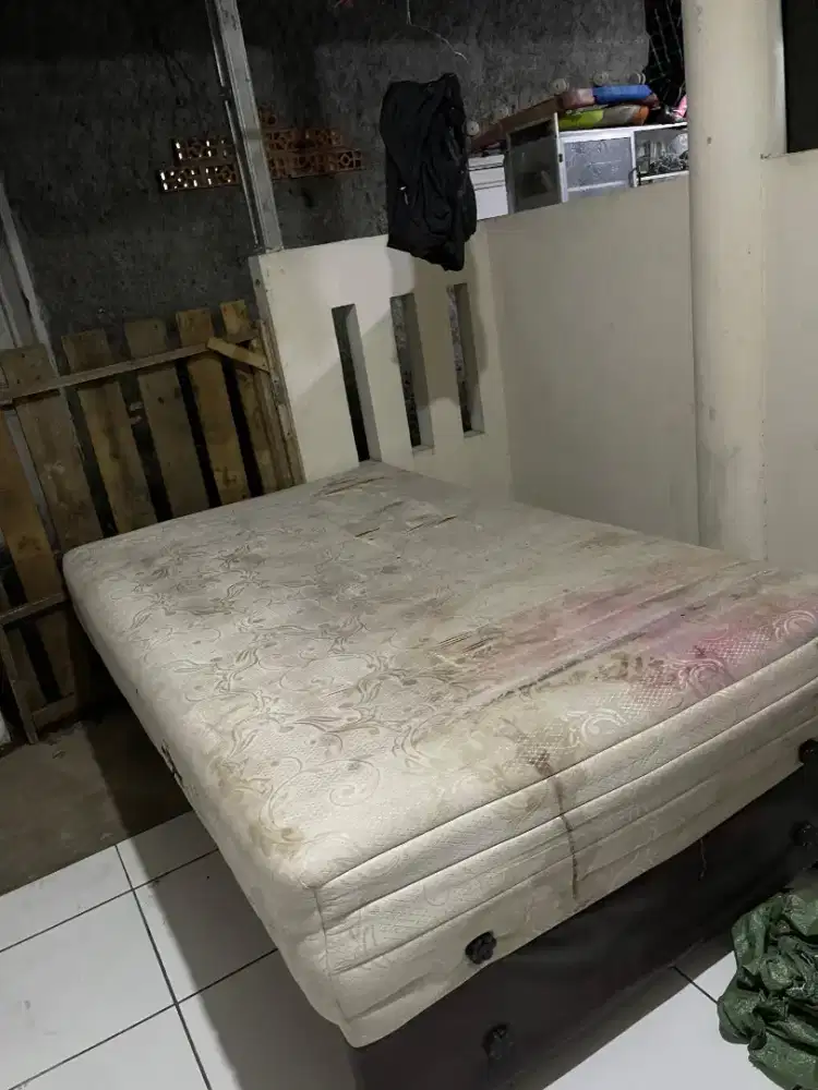Kasur dipan bekas
