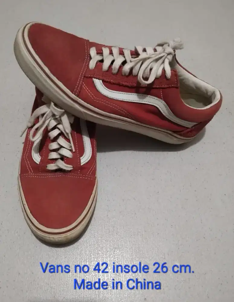 Vans bahan kulit size 42