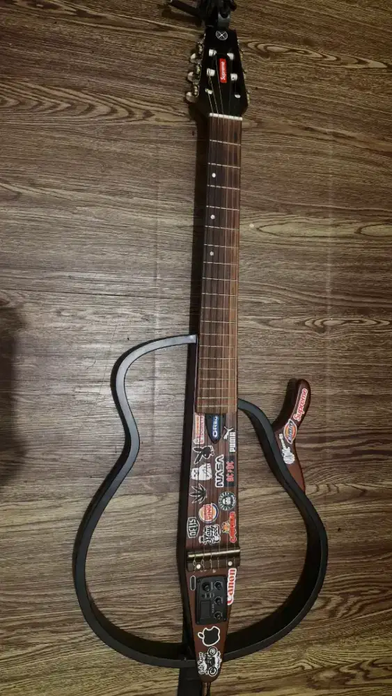 Gitar Silent nylon