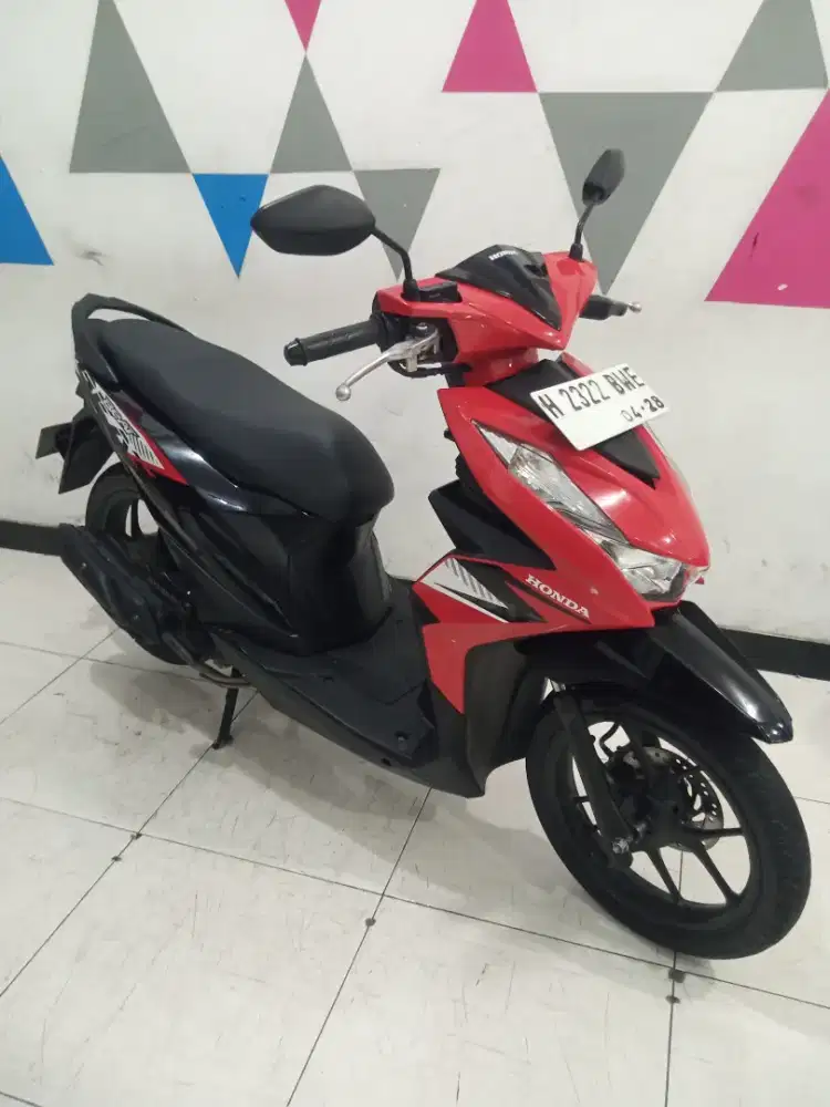 Honda Beat 2023 merah hitam