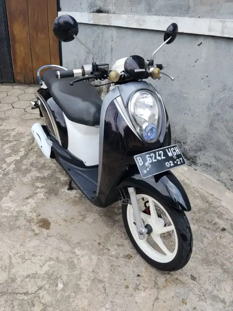 Honda scoopy kartu 2012