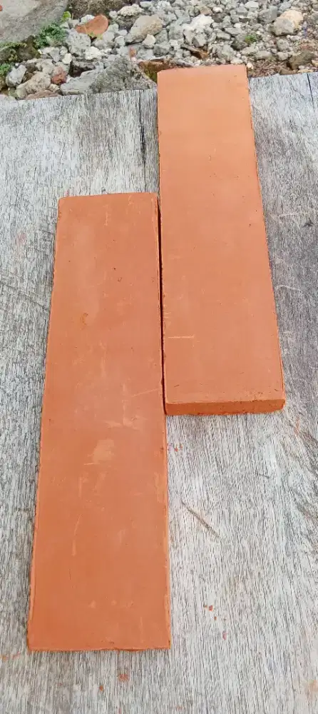 Bata tempel dinding Terakota