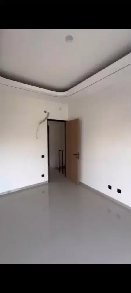 Dijual Rumah Gress Siap Huni Manukan Baru – Row 3 Mobil, 995 Juta