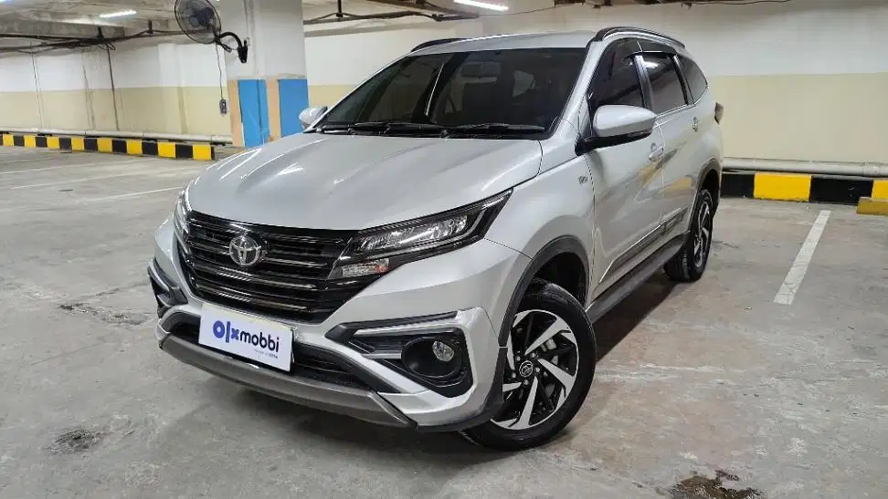 Like New Toyota Rush Like New 1.5 S GR Sport Bensin-AT 2022 Silver