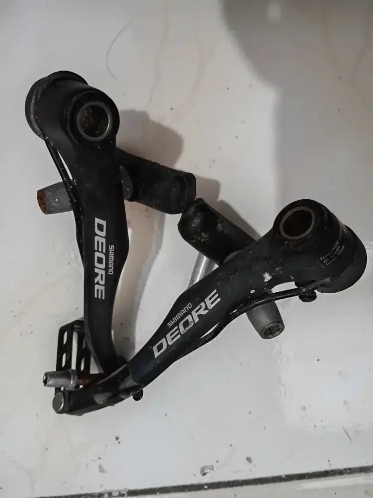V brake shimano deore,  sebelah saja