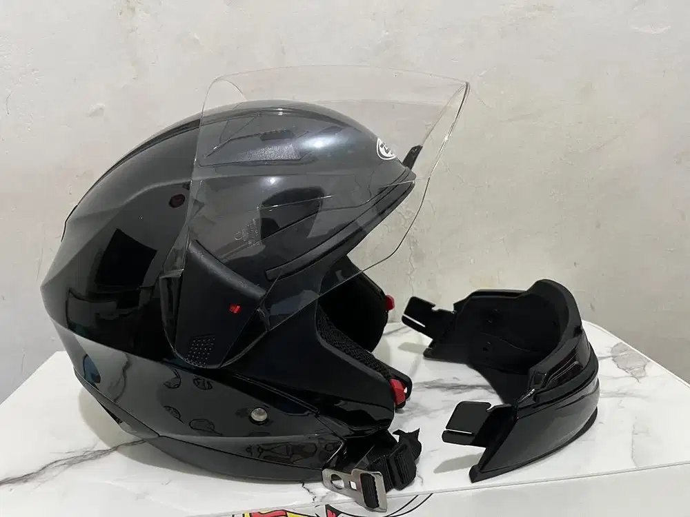 Zeus 611C Black Glossy