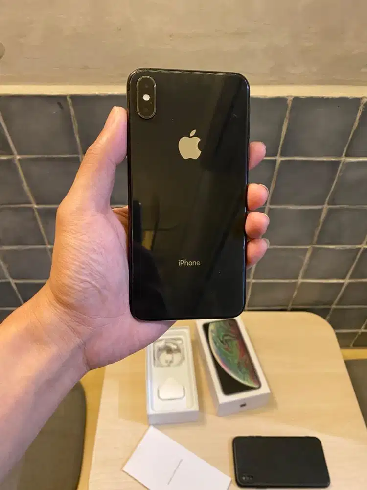 Dijual iPhone XS MAX 64gb dual sim all operator aktivasi lama