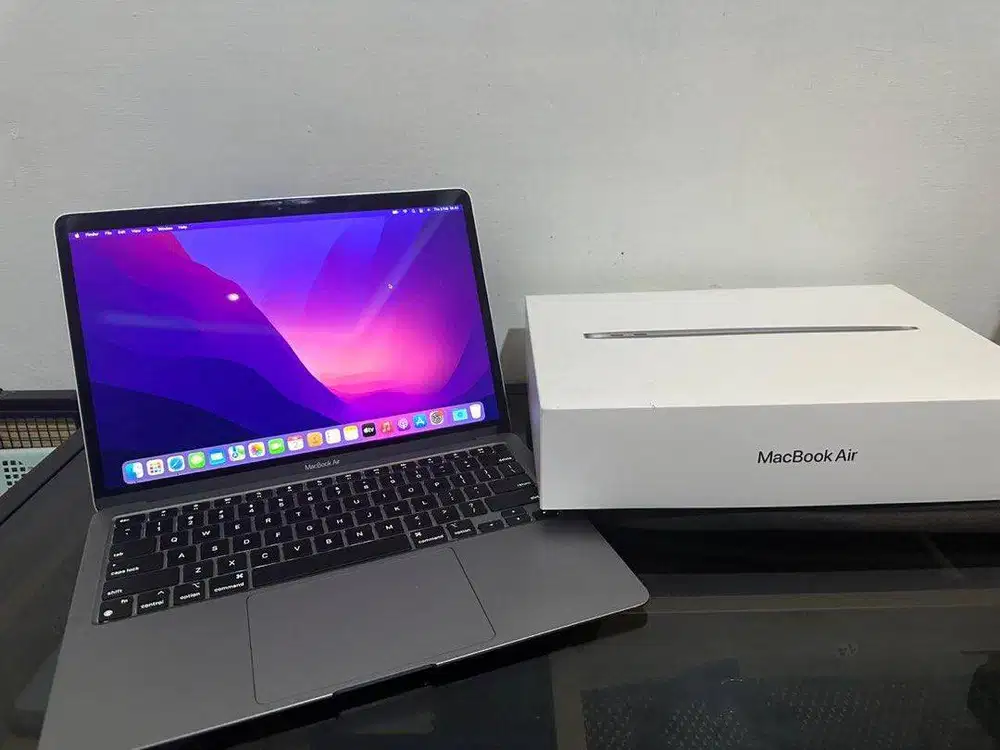 macbook Air M1 fulset ibox like new