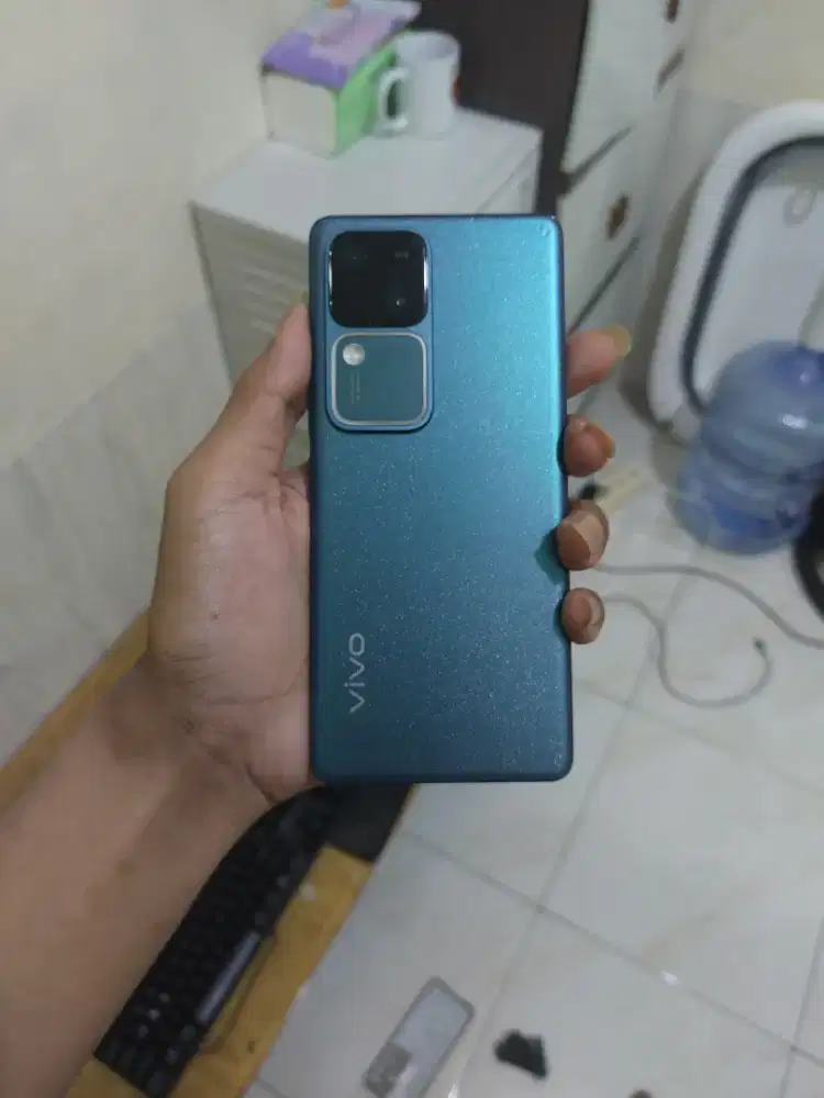 Vivo V30 8/256 Mulus Like New