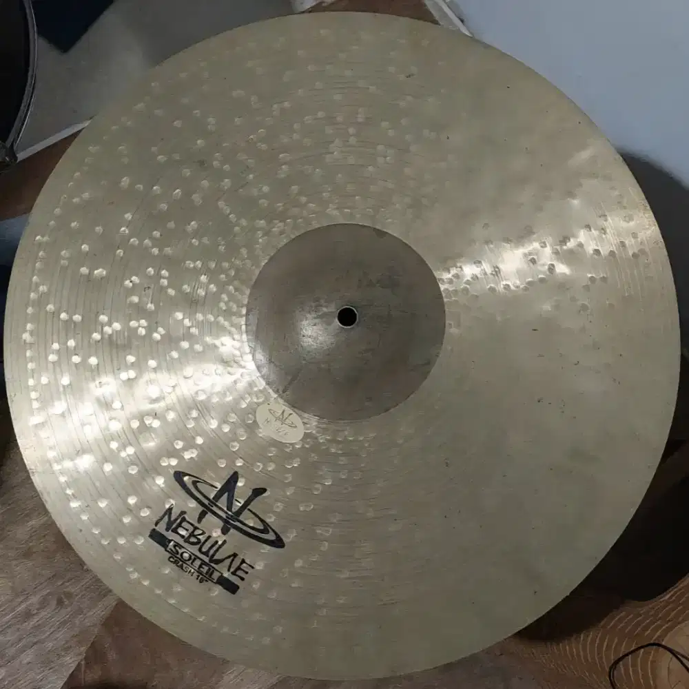 Cymbal nebulae soleil crash 18