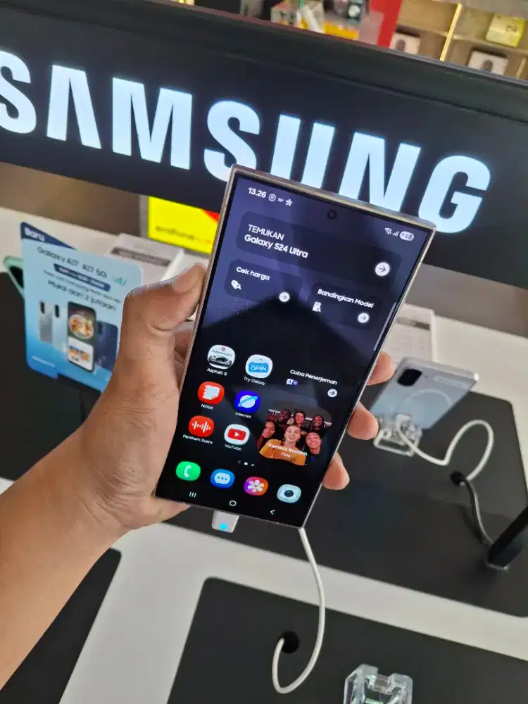Samsung S24 Ultra Bonus Jam Galaxy FIT3, Charger Original dan Speaker