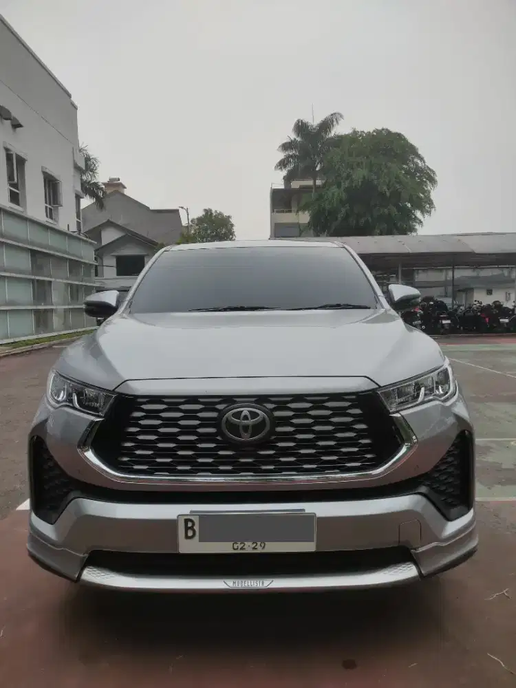 Toyota Innova Zenix V 2.0 Hybrid Modelista 2023