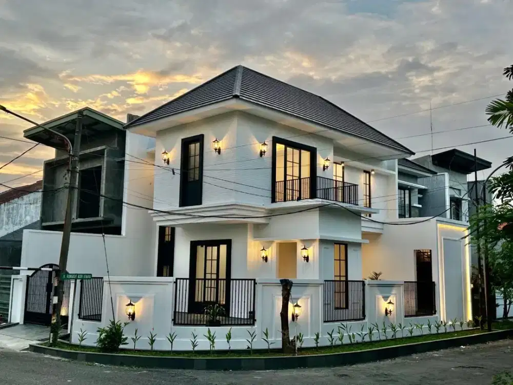 DIJUAL RUMAH MEWAH POSISI HOOK di RUNGKUT ASTI UTARA