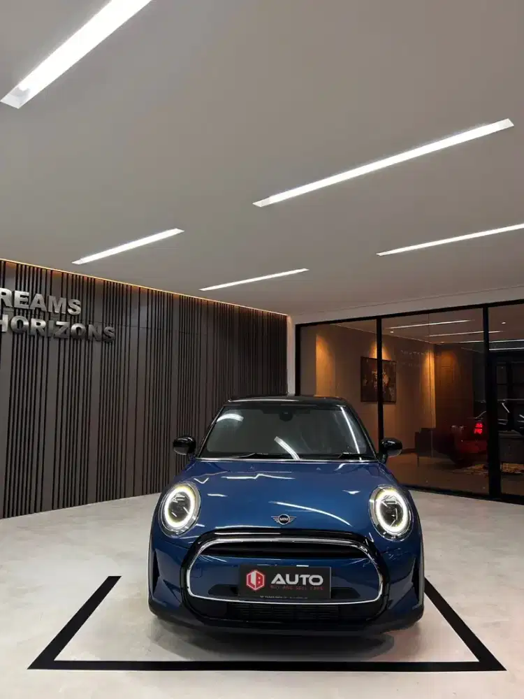 Mini Cooper 5-Door 1.5 AT 2025 Biru Km1rb D1781ALY Nik 2024