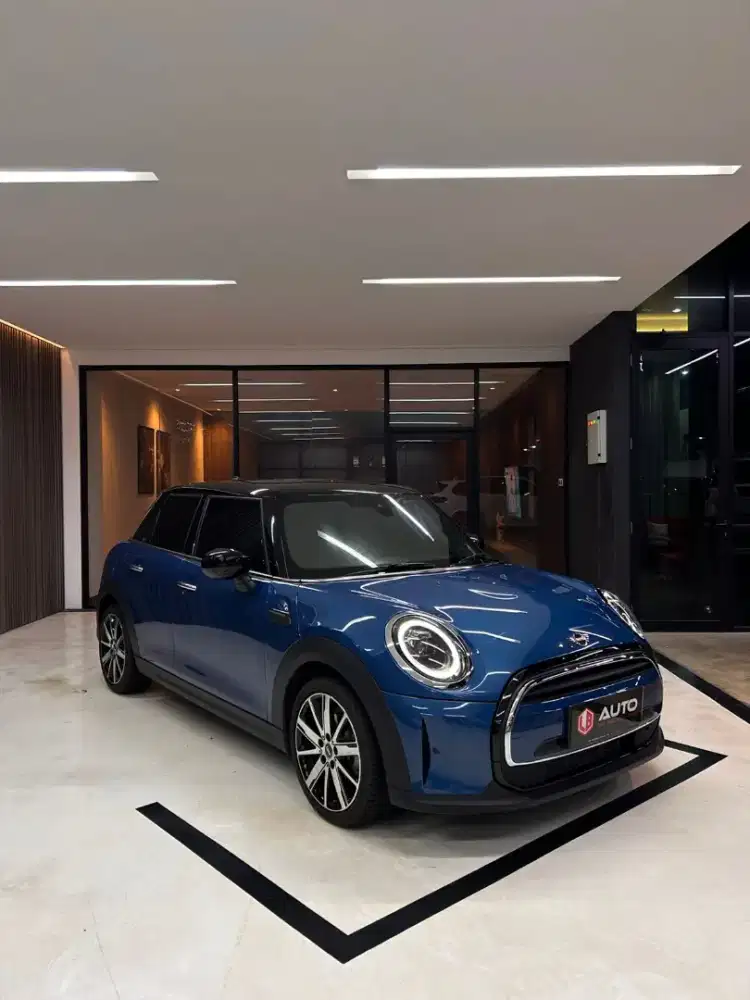 Mini Cooper 5-Door 1.5 AT 2025 Biru Km1rb D1781ALY Nik 2024